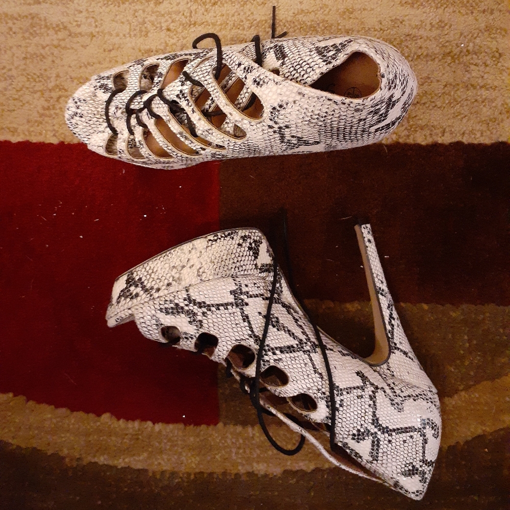 High heel Club shoe